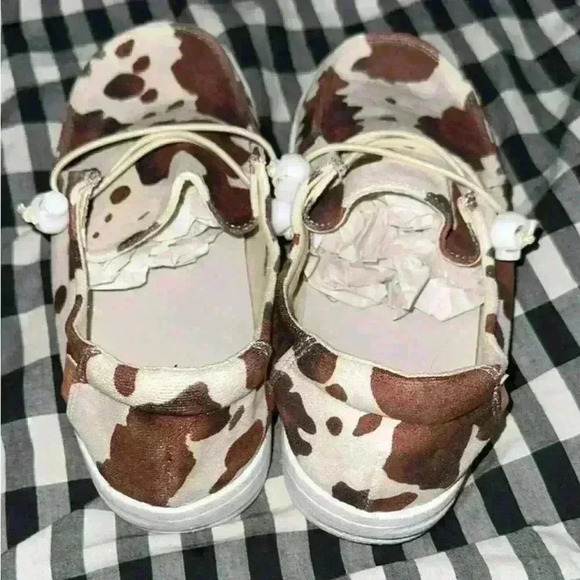 Corkys Kayak Shoes Brown Cow Print size 7 NWOB SOLD OUT - Picture 2 of 5